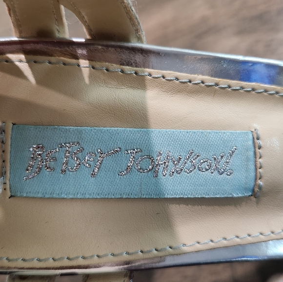 Betsey Johnson Elegant Silver High Heel Sandals Strappy Sz 8.5 - Picture 4 of 6